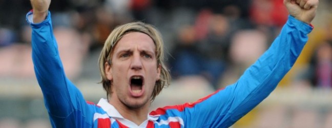 Az argentin támadó egyelőre kölcsönbe érkezik a klubhoz. Tevez nem igazol a Milanba.