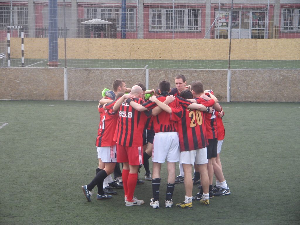 Egyesület: közös foci, közgyűlés