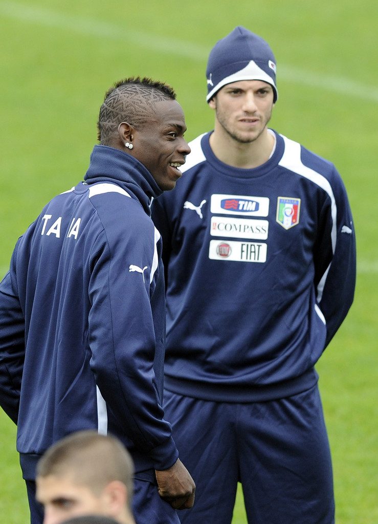 Santon jól van, de jönne örömmel