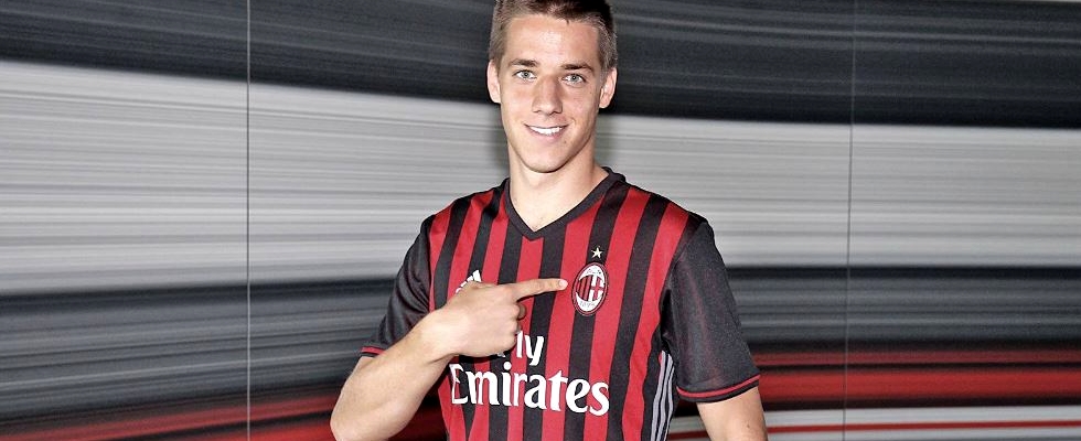 Pasalic aláírt, egy évre érkezik a Chelsea-től