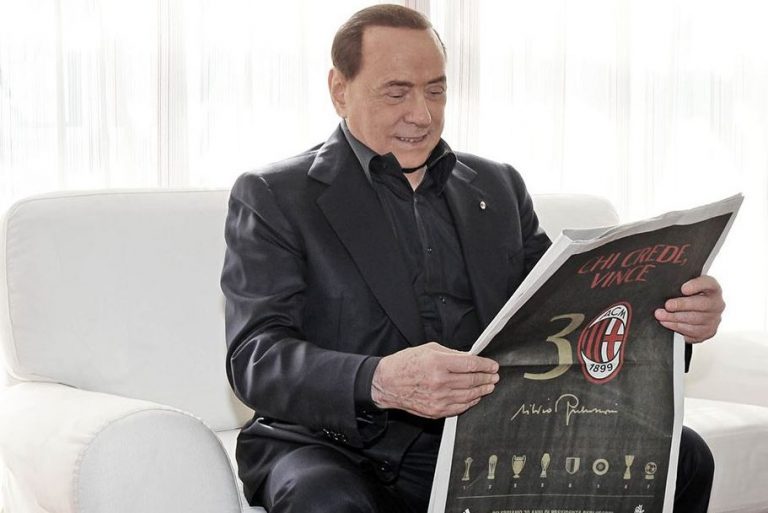 Berlusconi az új vezetőség döntéseit kritizálta