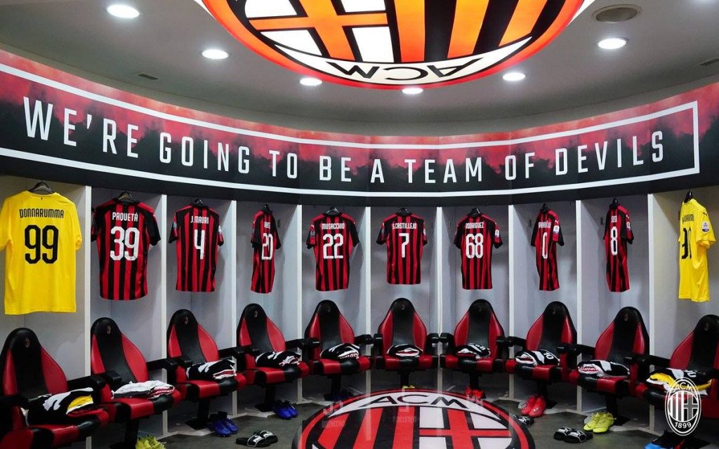 Milan-Napoli: Paquetá a kezdőcsapatban, Piatek csere