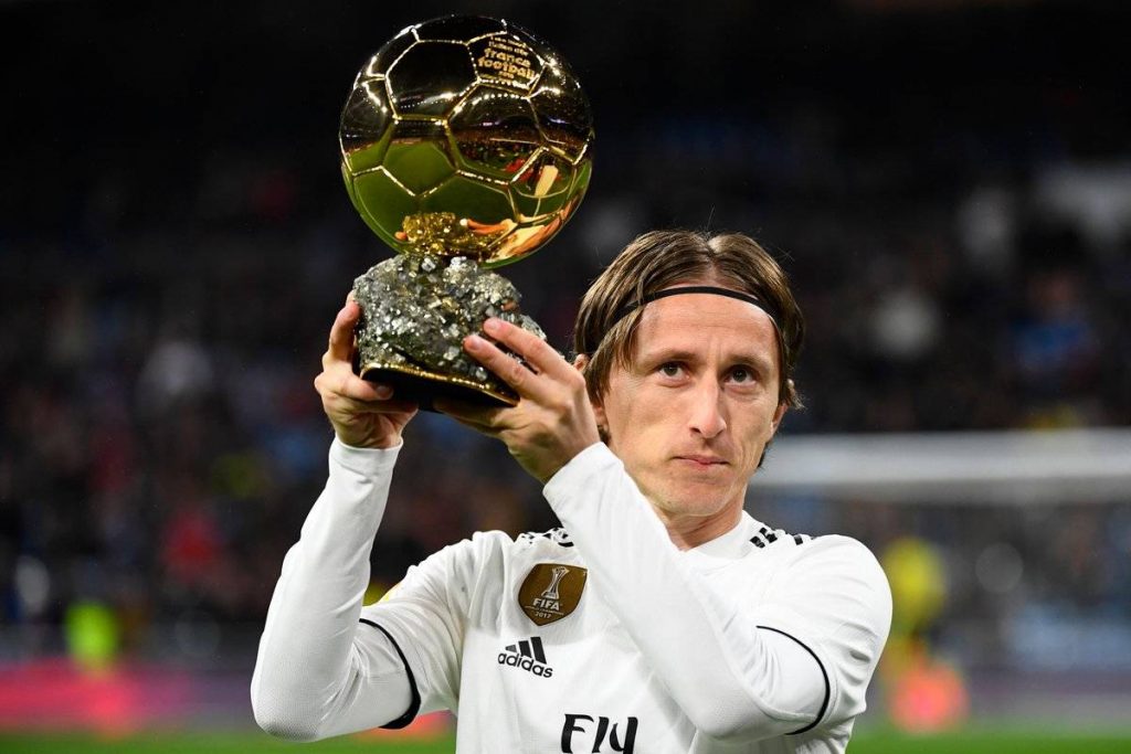 Modric ügynöke a Milan vezetőségével tárgyalt