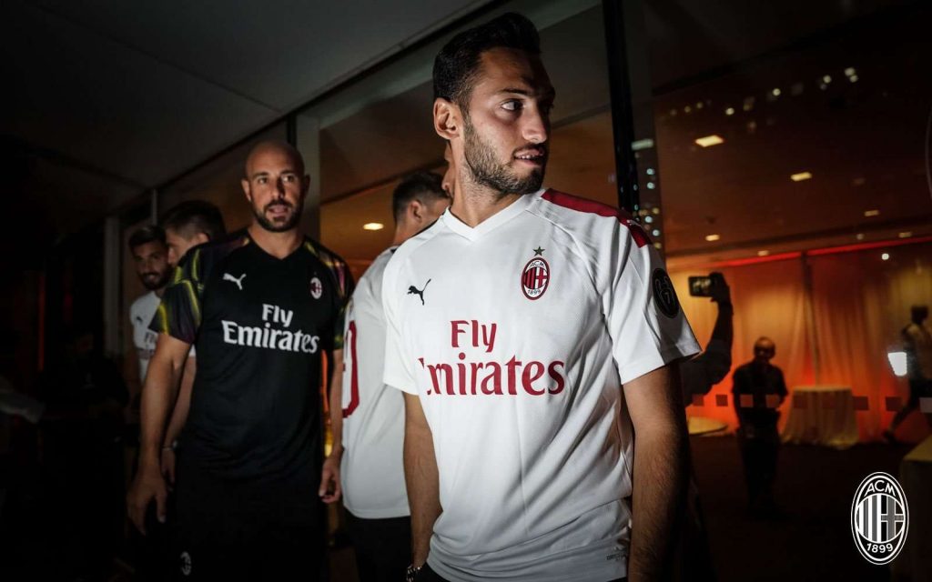 Ismét Calhanoglura pályázik az RB Leipzig