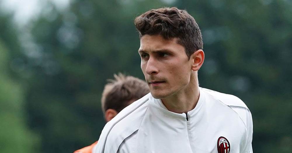 Három klub érdeklődik Mattia Caldara iránt