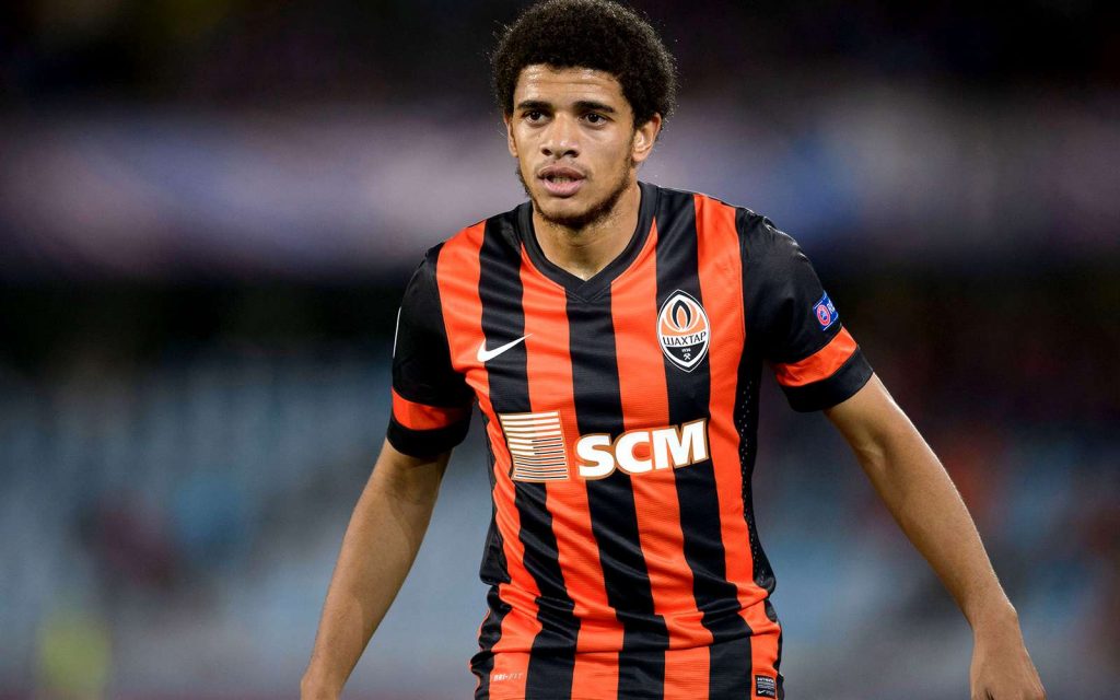 A klub megkísérli Taison szerződtetését?