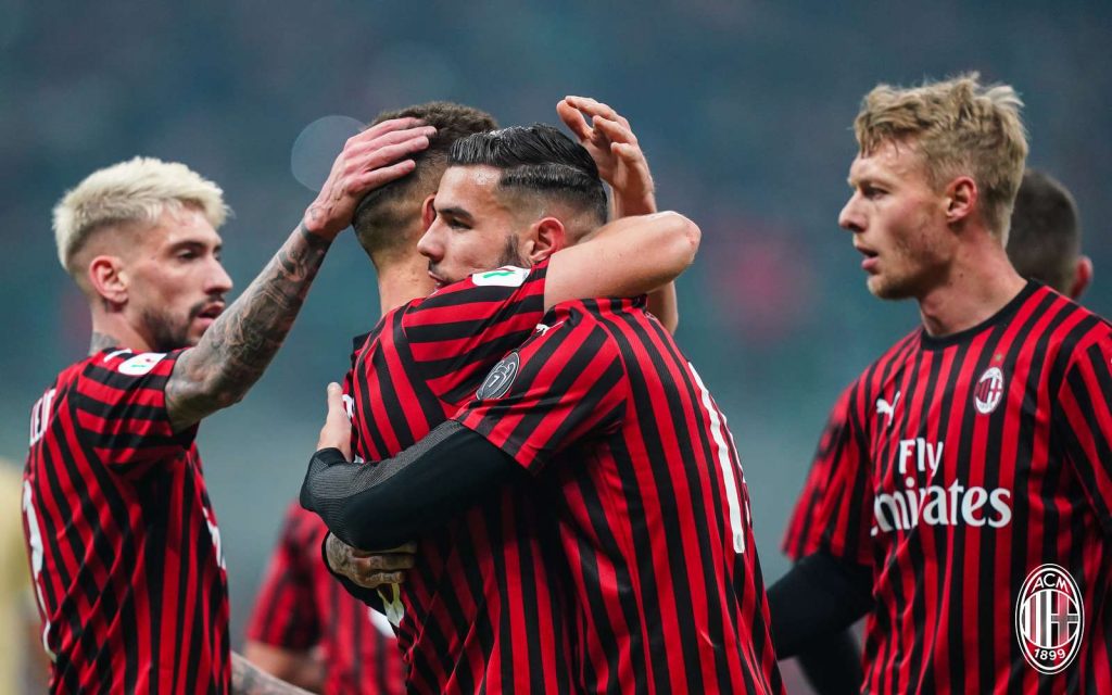 Ibrahimovic és Leao is kezdeni fog a hétvégén