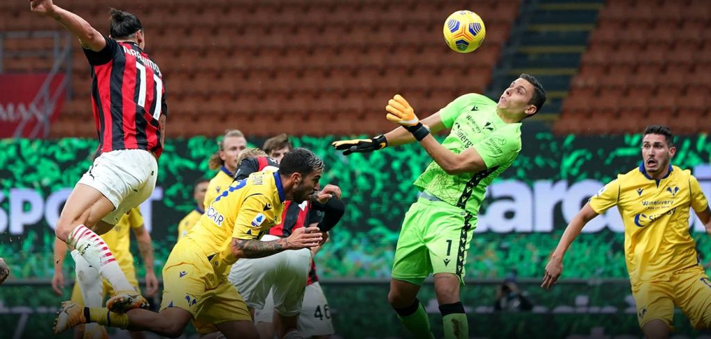 Őrült végjáték és döntetlen a Verona ellen a San Siróban