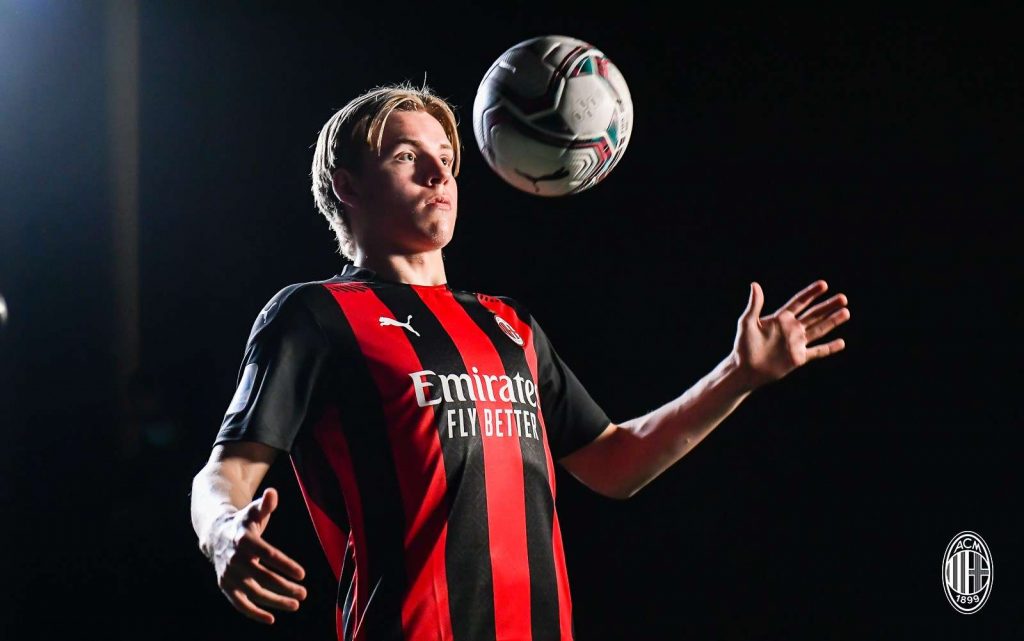 Hauge a Frankfurt játékosa lesz