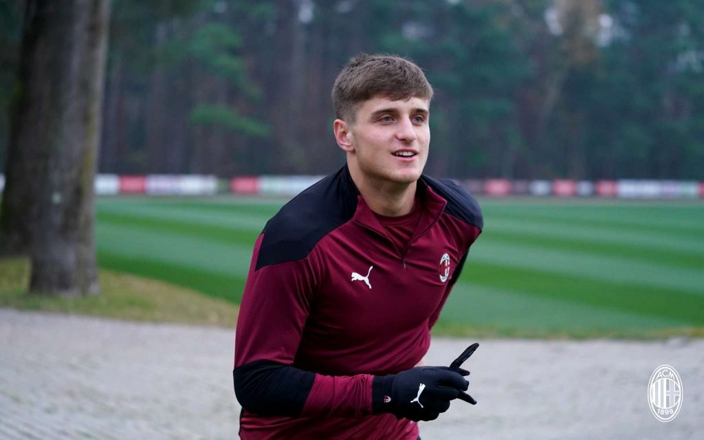 A Serie B-ből vinnék a Milan fiatal csatárát