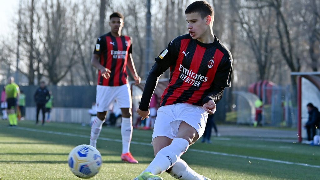 Kerkez bejelentette, hogy ügynököt váltott