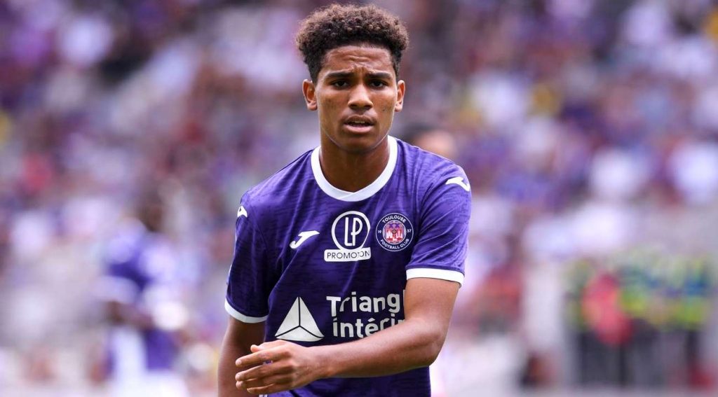 Újabb két támadó a Milan kiszemeltjei között