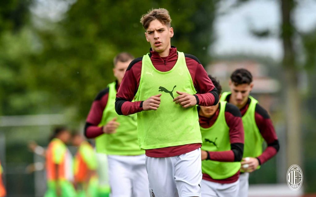 A Milan saját nevelésű játékosait vinné a Frosinone