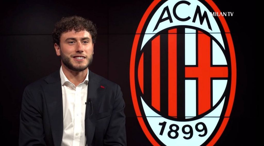 Calabria: „A Milan mez a második bőröm”