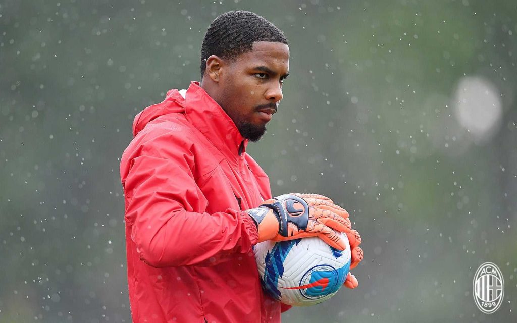 Meg kell műteni Maignan csuklóját