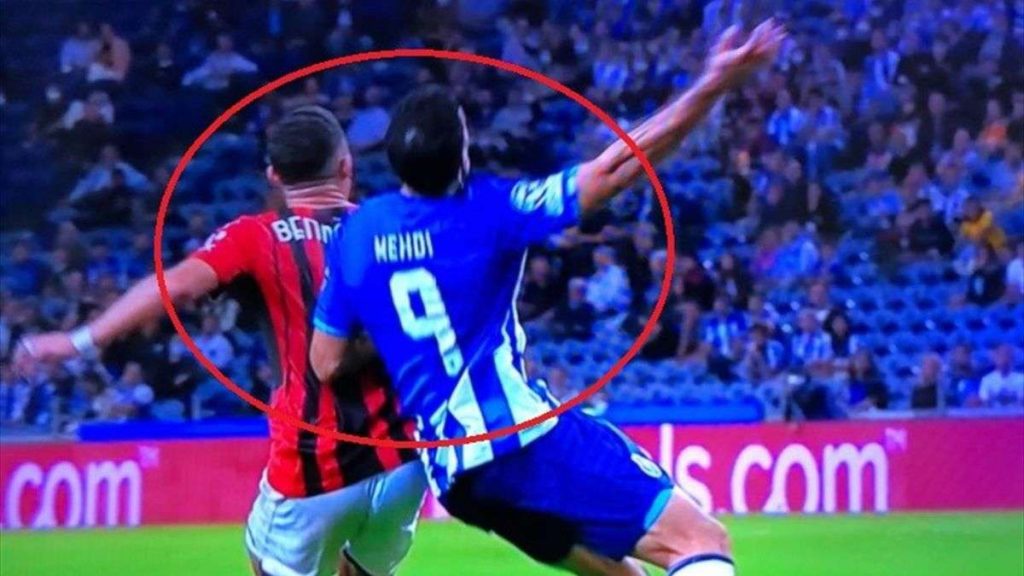 Az ex-bíró reagált a Porto gólja előtti szituációra