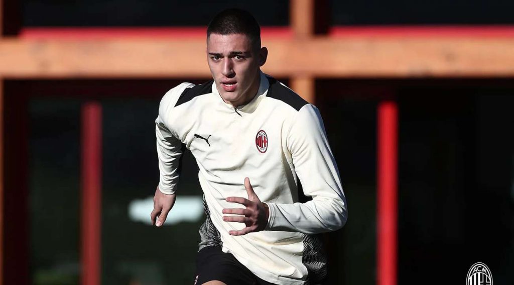 A Milan elutasította az ajánlatokat Lazeticért