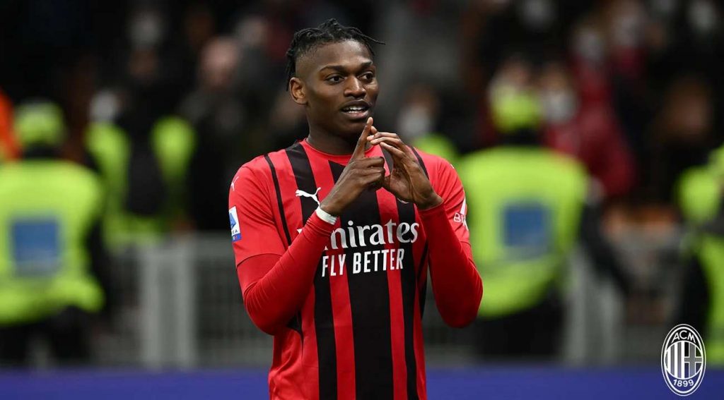 Csúcstalálkozó lesz Leao hosszabbítása ügyében