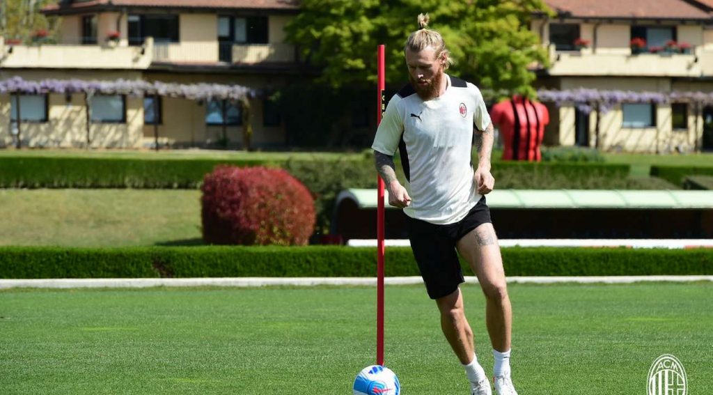Kjaer újra edzésbe állt Milanellóban