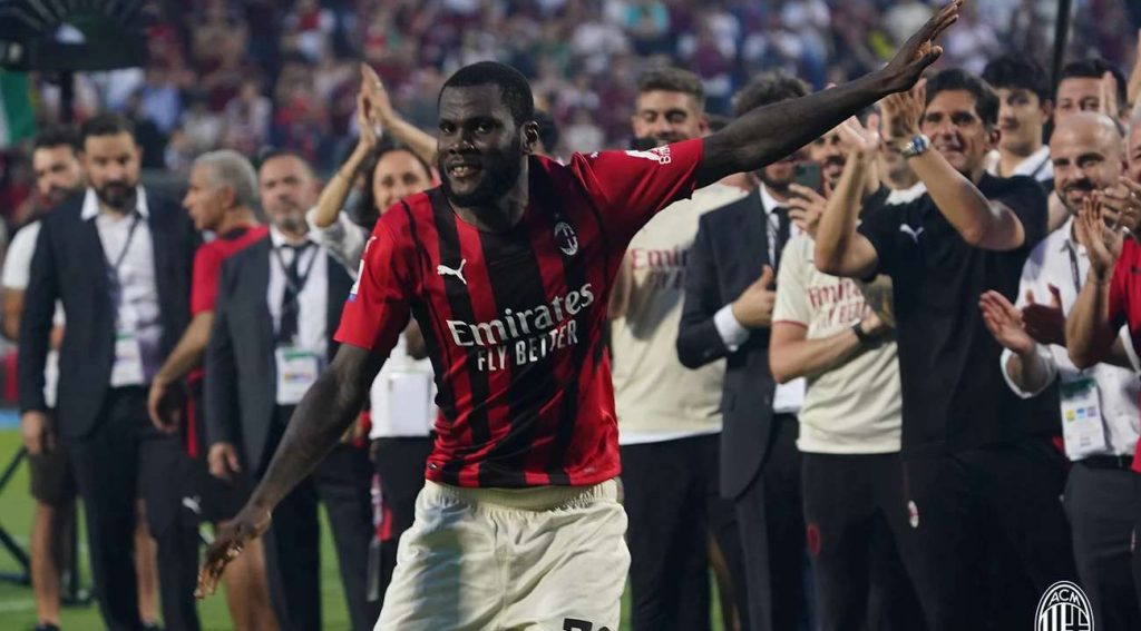 Kessié bejelentette távozását a Milanból