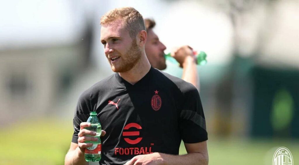 Pobega új szerződést ír alá a Milannal