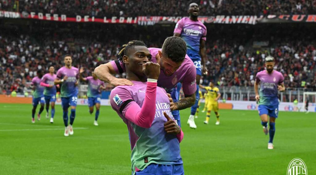 Leao szállította a Milan győzelmét a Verona ellen