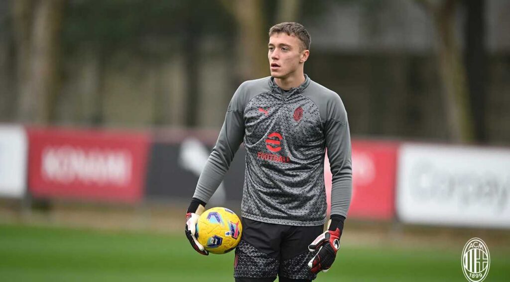 A Milan hosszabbít a saját nevelésű kapusával