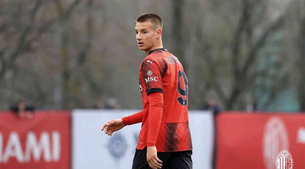 A Milannak egyezsége van Camardával