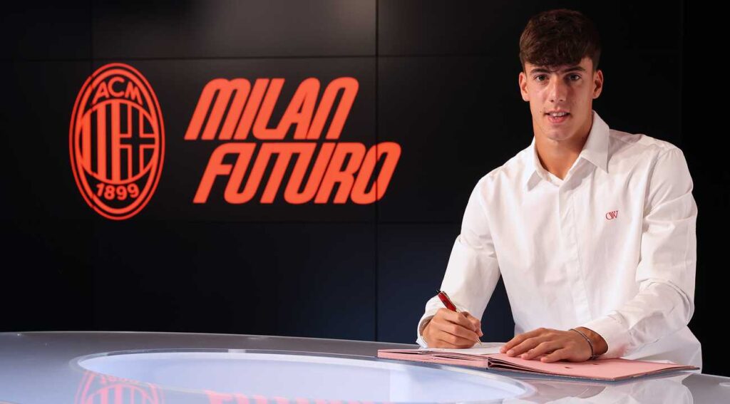 Hivatalos: Olasz kapus érkezett a Milan Futuróba