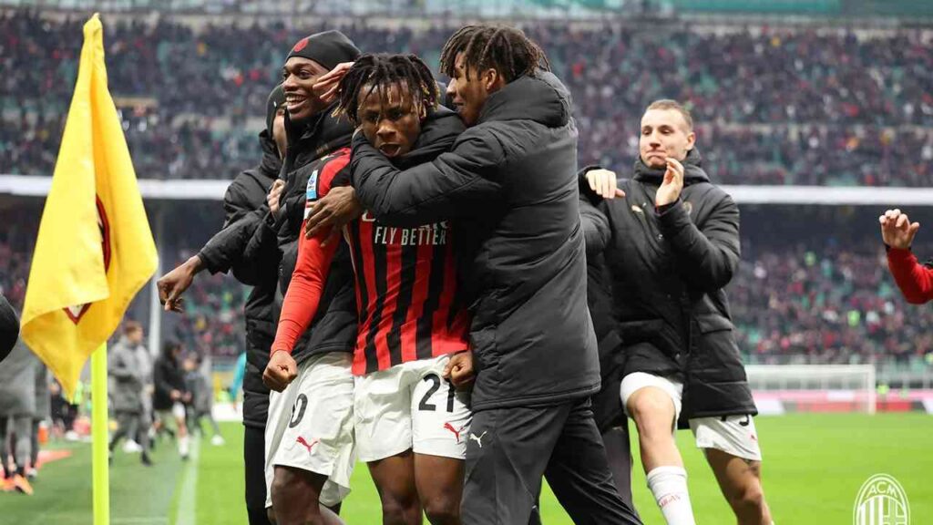 Elképesztő végjáték után fordított a Milan a Parma ellen