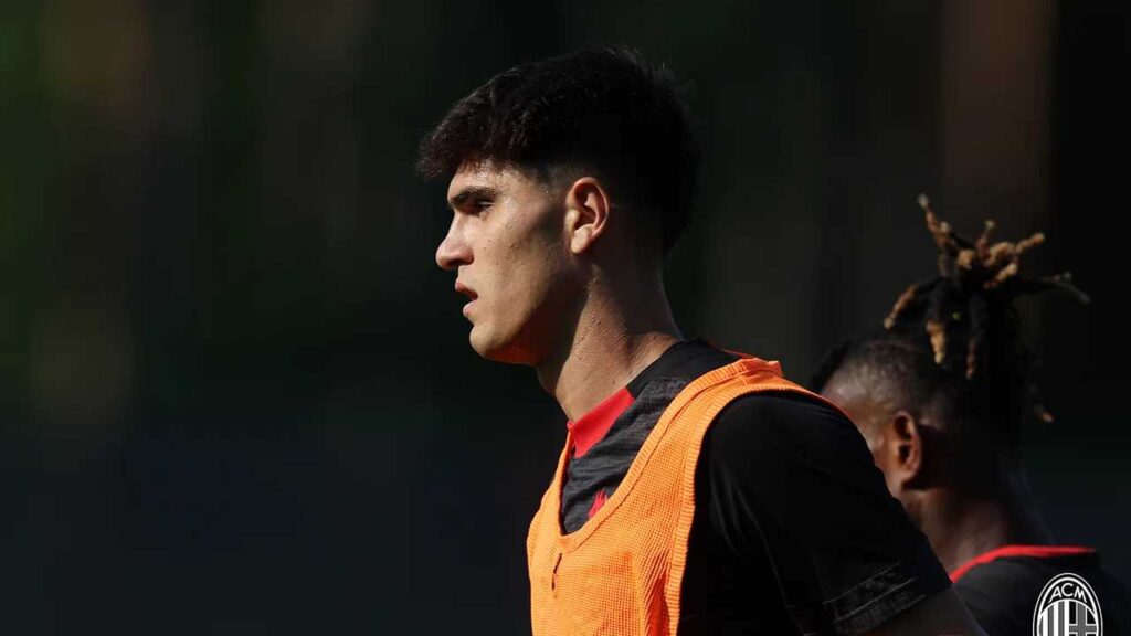 Bartesaghi első számúvá válhat a bal oldalon