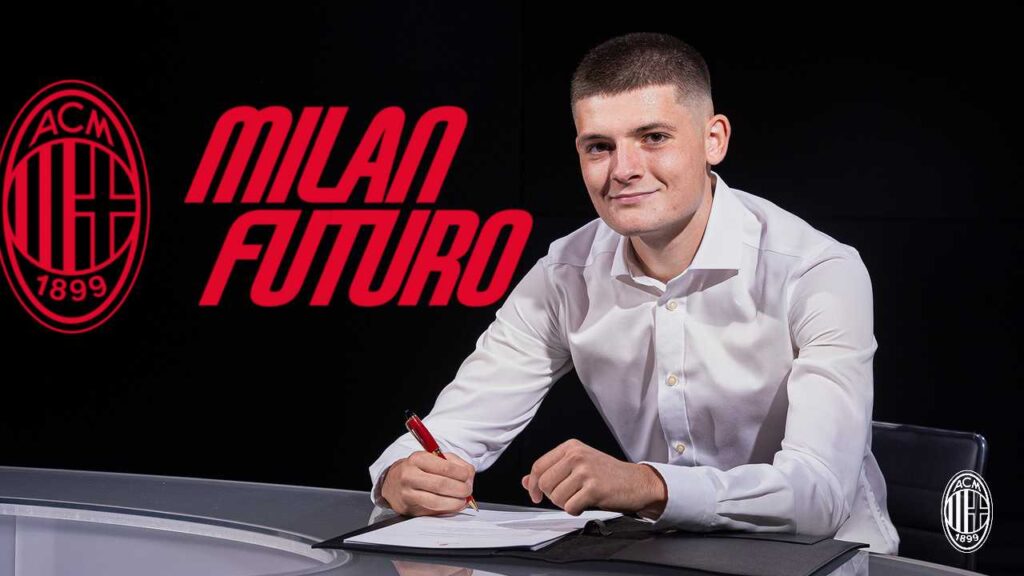 Profi szerződést kapott a Futuro támadója