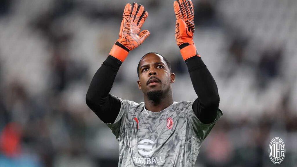 VIDEÓ: Maignan hatalmas védést mutatott be