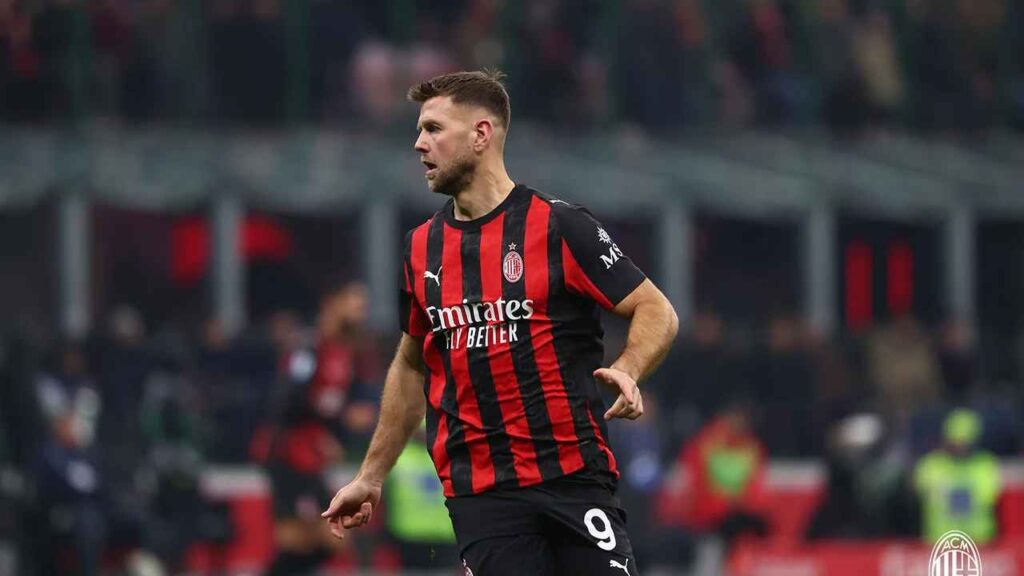 Füllkrug: “Törött lábujjal is játszani akarok”