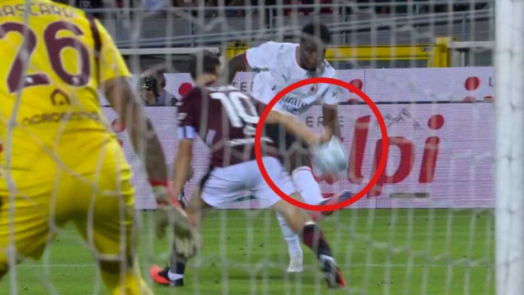 VIDEÓ: Elmaradt egy büntető Vlasic kezezéséért